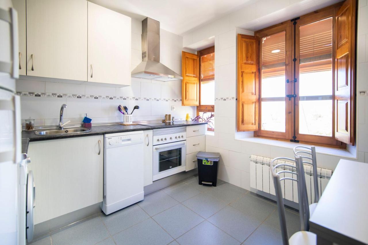 Apartamentos Ribera Del Duero Las Escuelas Vadocondes Eksteriør bilde