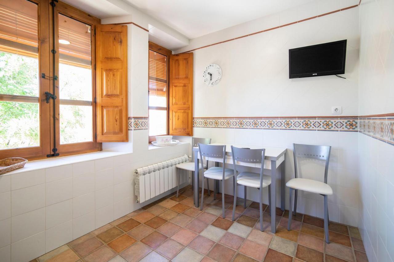 Apartamentos Ribera Del Duero Las Escuelas Vadocondes Eksteriør bilde